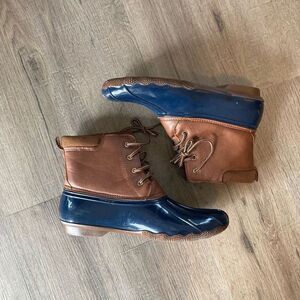 Jessica Carlyle Womens Brown Duck Boots 11 GUC